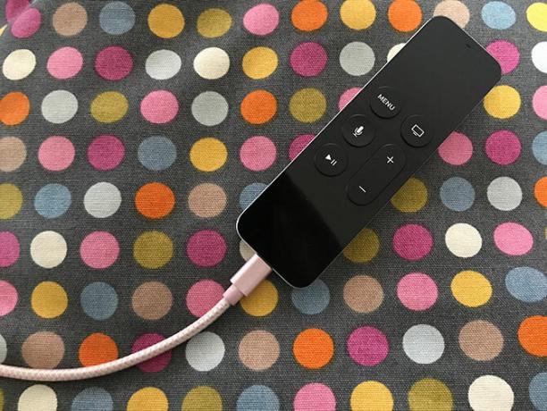 So richten Sie Ihre Apple TV Apple TV-Ladefernbedienung ein und verwenden sie