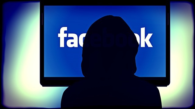 Facebook-Silhouette-Bildschirm