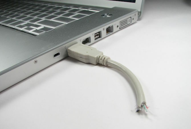 Verkleidetes USB-Kabel Letztes Beispiel