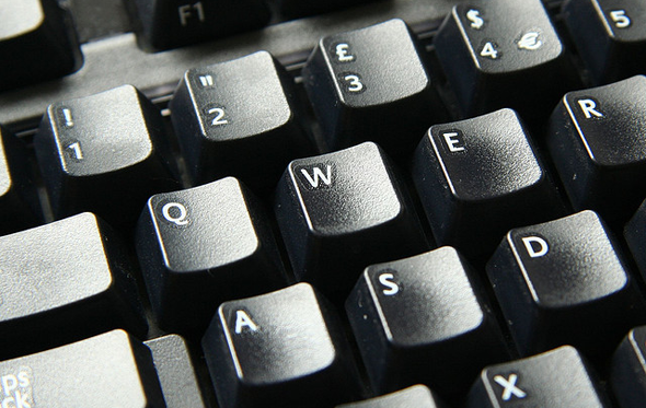 Wird eine E-Mail an die Führungskräfte des Unternehmens, das Ihren Computer gebaut hat, wirklich helfen? Tastatur