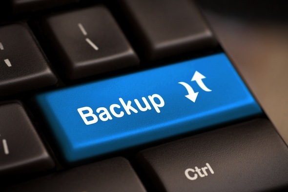 So schützen Sie sich vor Onlinediensten Herunterfahren des Backups