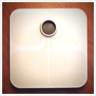 Fitbit Aria Wi-Fi Smart Scale Review und Giveaway Fitbit Aria WiFi Smart Scale Review