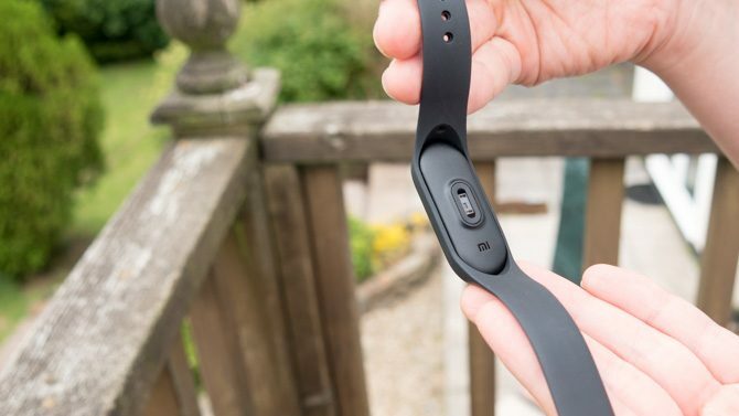 Mi Band 3: Kaufen Sie kein Fitbit, bis Sie diesen Mi Band 3 Herzfrequenzsensor 670x377 gesehen haben