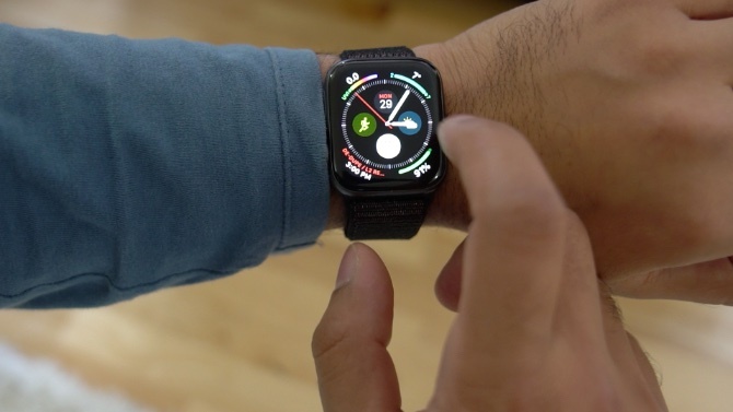 Apple Watch Series 4: Der unbestrittene König der Smartwatches Front Usage 670