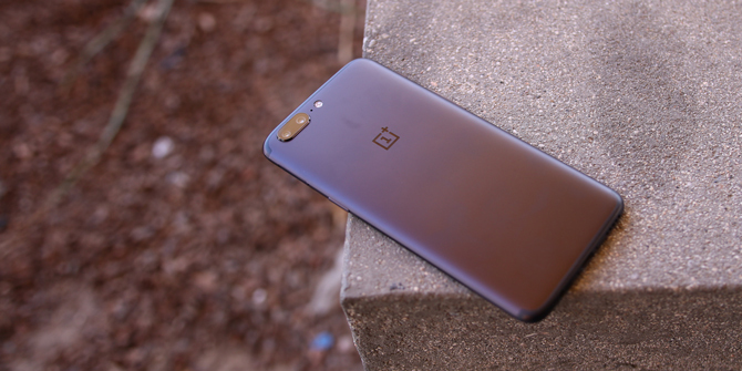 oneplus 5 back phone