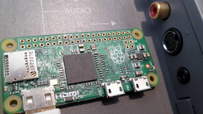 Der Raspberry Pi Zero kann in einem Fernseher installiert werden