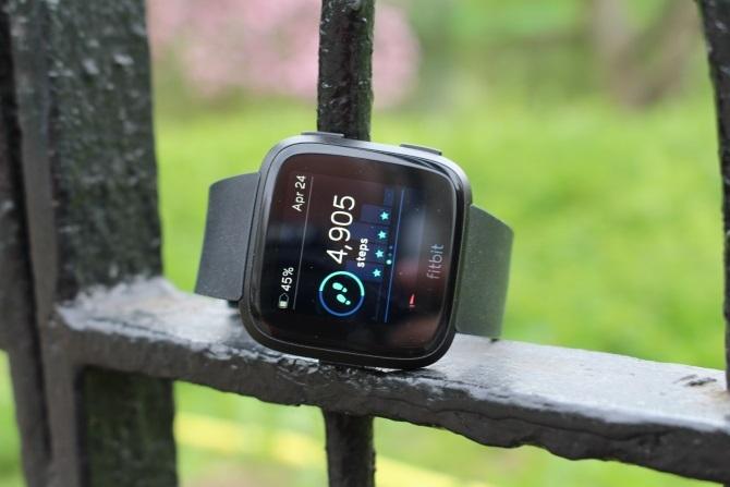 Fitbit Versa Review: Fitbits bisher bestes Wearable? Fitbit Versa 3