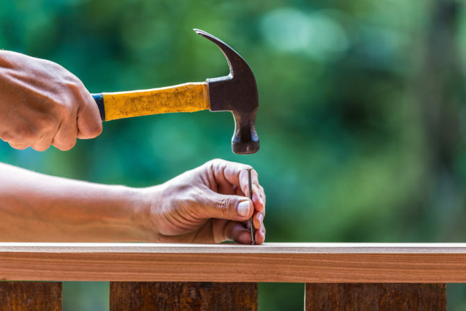 Wie man sich dieses Jahr mit 12 monatlichen Projekten weniger überfordert fühlt Shutterstock 385140211 670x447