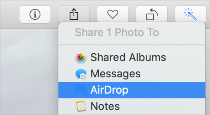 AirDrop-Option im Menü "Teilen" in der Foto-App