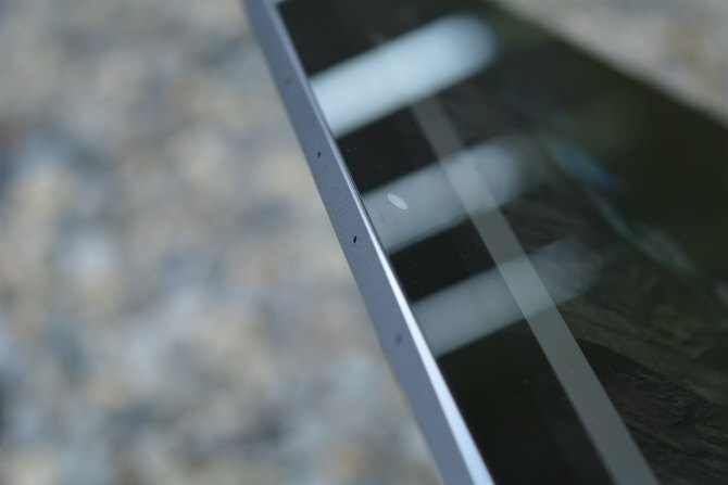 MakeUseOf Überprüfen Sie die Google Pixel C-Lautsprecher