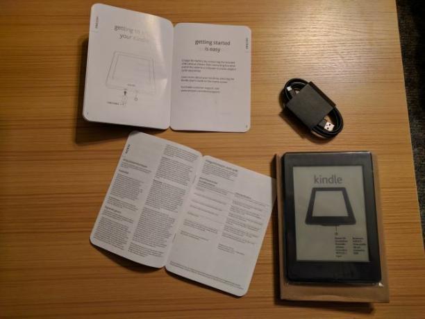 Einrichten und Verwenden Ihres Kindle Paperwhite 01 Paperwhite Box Inhalt