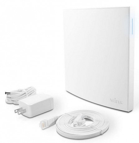 Samsung SmartThings: Die Zukunft von Smart Homes? Wink Hub v2 mit Kabeln