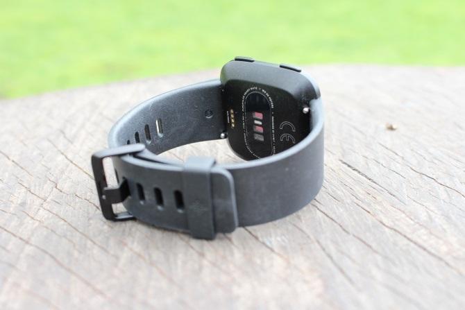 Fitbit Versa Review: Fitbits bisher bestes Wearable? Fitbit Versa 2