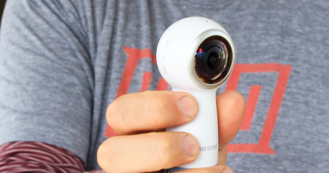 Samsung Gear 360 (2017) Bewertung & Werbegeschenk Gear360 Bewertung Bein