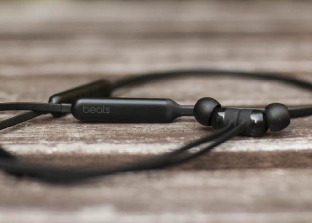 BeatsX Review & Giveaway: Apples bisher beste Kopfhörer? Beatsx-Draht