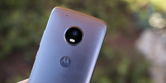 Moto G5 Plus Test: Solides Mittelklasse-Telefon moto 5